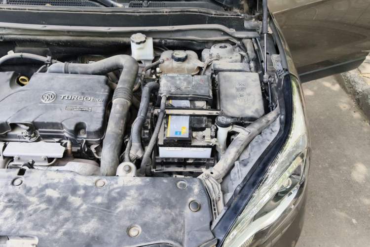 Used Buick Envision 2016 20T Two-Wheel Drive Leading Version Engine Bay Left