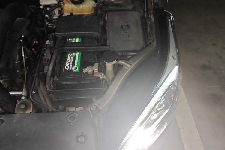 Used Buick Envision 2016 28T Four-Wheel Drive Luxury Model Engine Bay Left