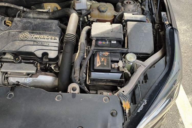 Used Buick Envision 2016 20T Two-Wheel-Drive Elite Model Engine Bay Left