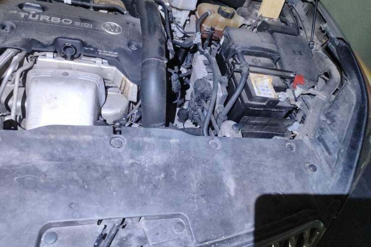 Used Buick Envision 2016 28T Four-Wheel Drive Elite Version Engine Bay Left