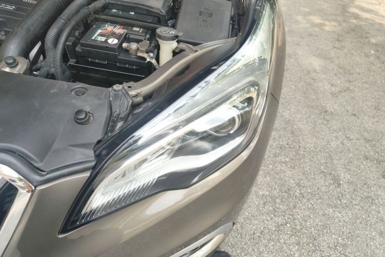Used Buick Envision 2016 20T Two-Wheel Drive Leading Version Engine Bay Left