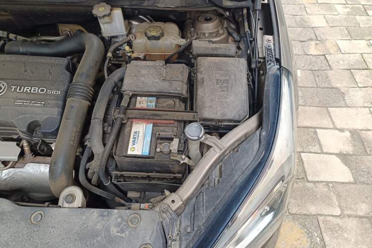 Used Buick Envision 2016 20T Two-Wheel Drive Leading Version Engine Bay Left