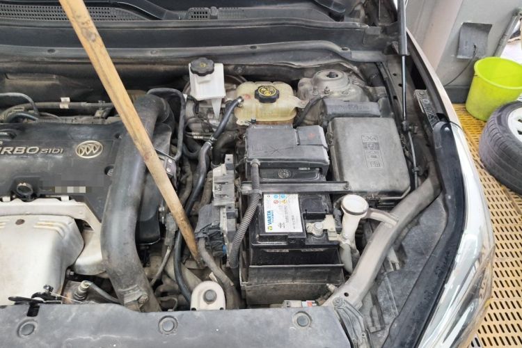 Used Buick Envision 2016 28T Four-Wheel Drive Elite Version Engine Bay Left