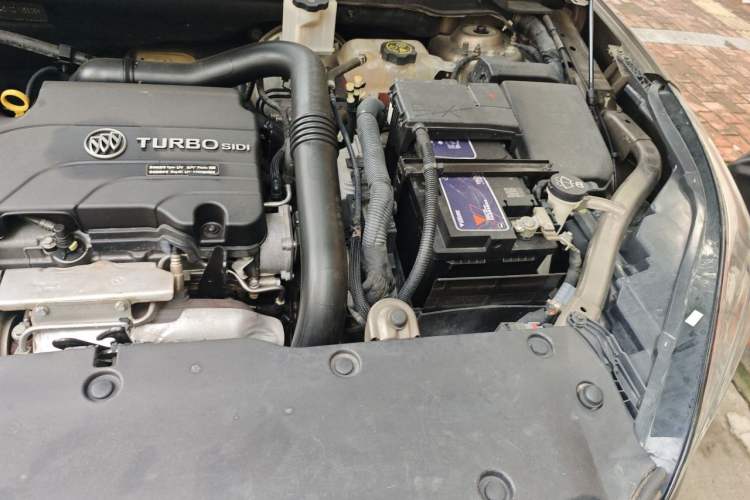 Used Buick Envision 2016 20T Two-Wheel Drive Leading Version Engine Bay Left