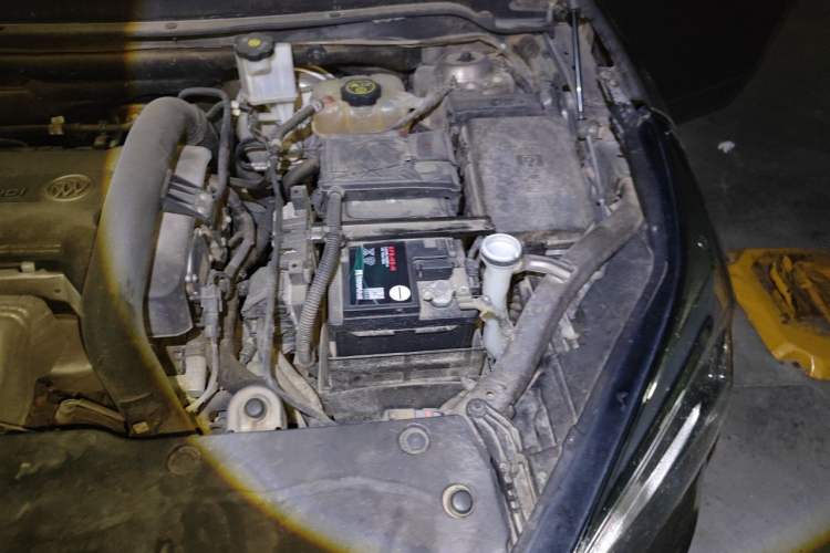 Used Buick Envision 2016 28T Four-Wheel Drive Elite Version Engine Bay Left
