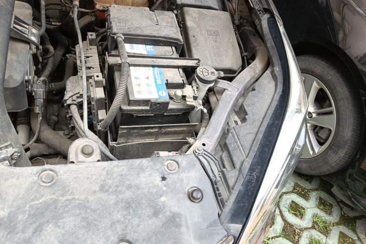 Used Buick Envision 2016 28T Four-Wheel Drive Elite Version Engine Bay Left