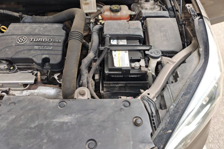 Used Buick Envision 2016 20T Two-Wheel-Drive Elite Model Engine Bay Left