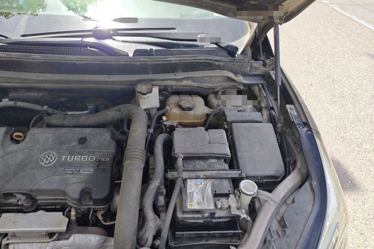 Used Buick Envision 2016 20T Two-Wheel-Drive Elite Model Engine Bay Left