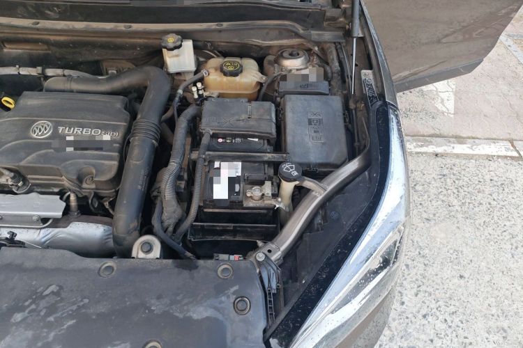 Used Buick Envision 2016 20T Two-Wheel Drive Leading Version Engine Bay Left