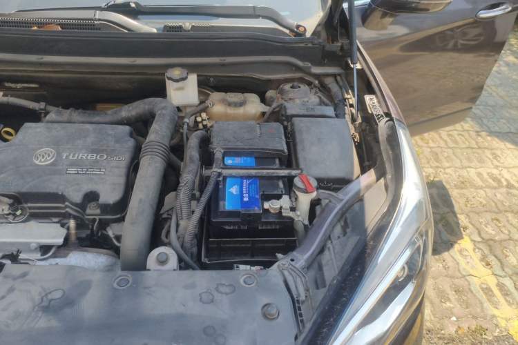 Used Buick Envision 2016 20T Two-Wheel Drive Leading Version Engine Bay Left