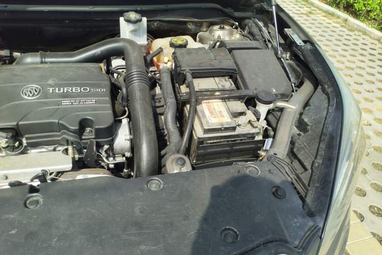 Used Buick Envision 2016 20T Two-Wheel Drive Leading Version Engine Bay Left