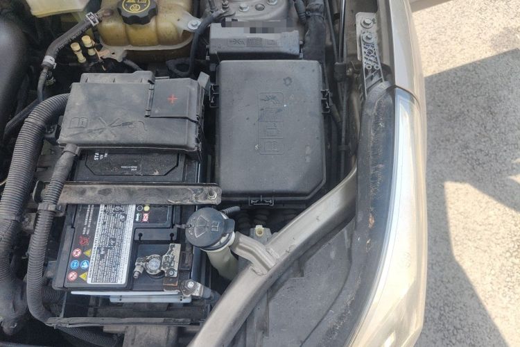 Used Buick Envision 2016 20T Two-Wheel-Drive Elite Model Engine Bay Left