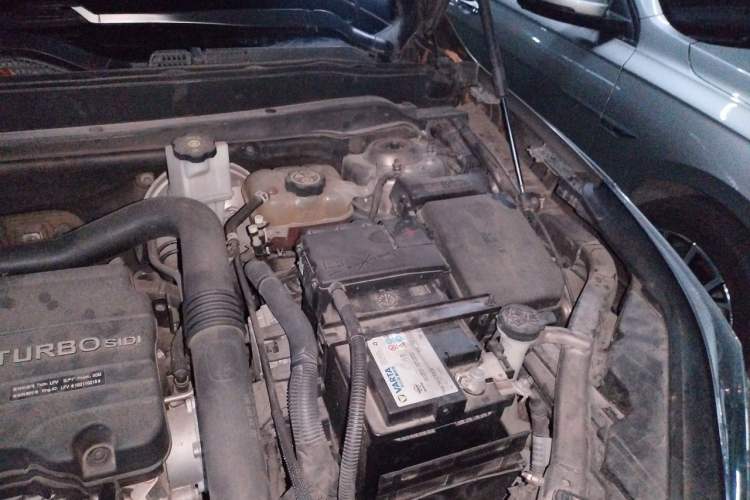 Used Buick Envision 2016 20T Two-Wheel Drive Leading Version Engine Bay Left