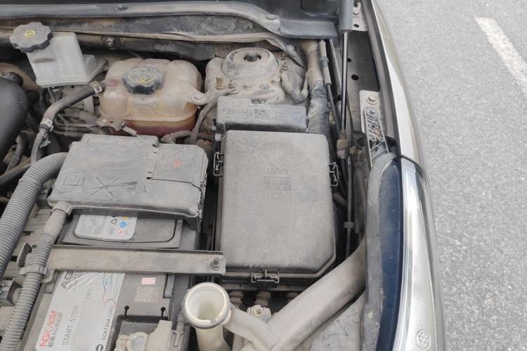 Used Buick Envision 2016 20T Two-Wheel-Drive Elite Model Engine Bay Left