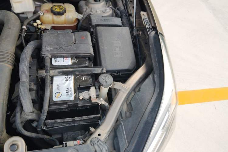 Used Buick Envision 2016 20T Two-Wheel-Drive Elite Model Engine Bay Left