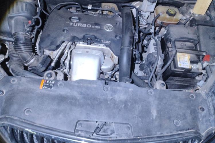 Used Buick Envision 2016 28T Four-Wheel Drive Elite Version Engine Bay