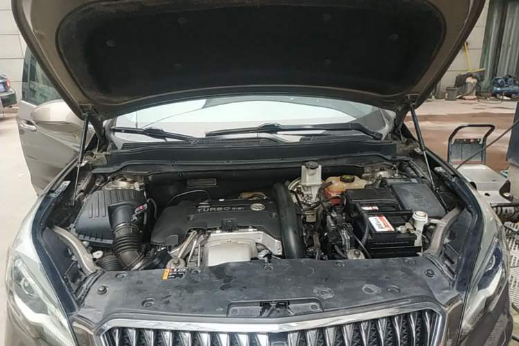 Used Buick Envision 2016 28T Four-Wheel Drive Elite Version Engine Bay