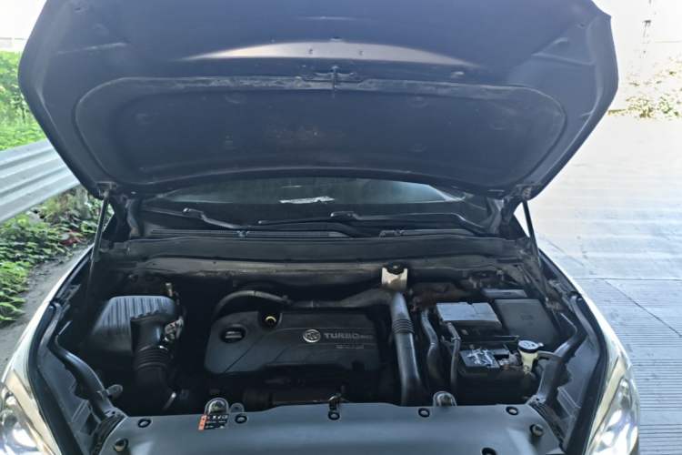 Used Buick Envision 2016 20T Two-Wheel-Drive Elite Model Engine Bay