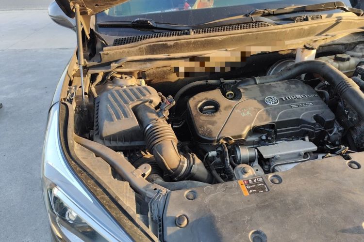 Used Buick Envision 2016 20T Two-Wheel-Drive Elite Model Engine Bay Right