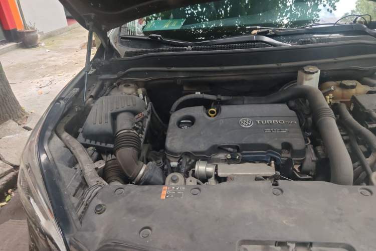 Used Buick Envision 2016 20T Two-Wheel Drive Leading Version Engine Bay Right