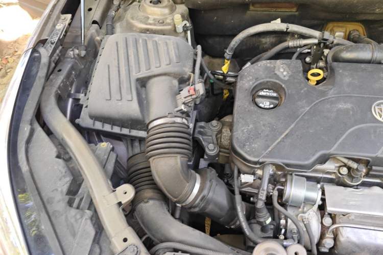 Used Buick Envision 2016 20T Two-Wheel-Drive Elite Model Engine Bay Right