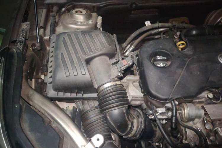 Used Buick Envision 2016 20T Four-Wheel Drive Luxury Model Engine Bay Right