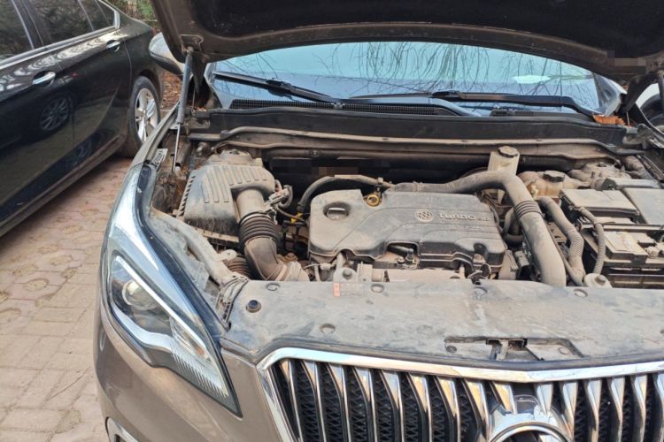 Used Buick Envision 2016 20T Two-Wheel-Drive Elite Model Engine Bay Right