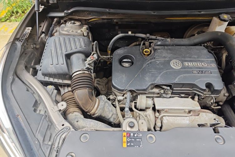 Used Buick Envision 2016 20T Two-Wheel-Drive Elite Model Engine Bay Right