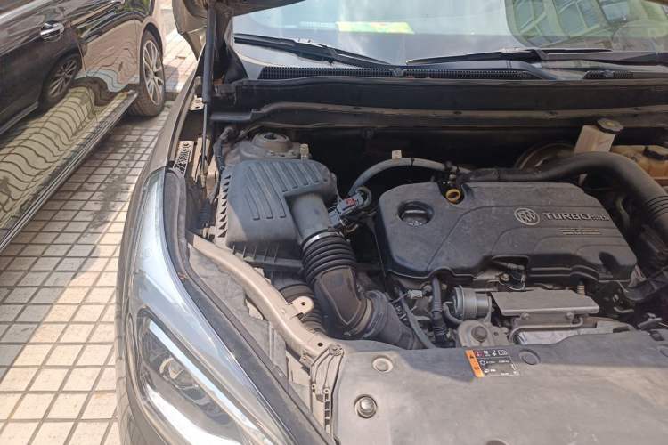 Used Buick Envision 2016 20T Two-Wheel Drive Leading Version Engine Bay Right