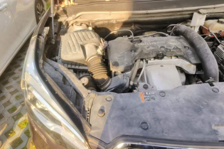 Used Buick Envision 2016 28T Four-Wheel Drive All-Terrain Flagship Edition Engine Bay Right