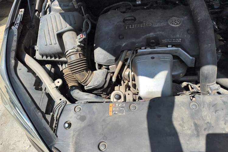 Used Buick Envision 2016 28T Four-Wheel Drive Luxury Model Engine Bay Right