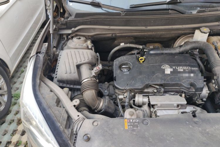 Used Buick Envision 2016 20T Two-Wheel-Drive Elite Model Engine Bay Right