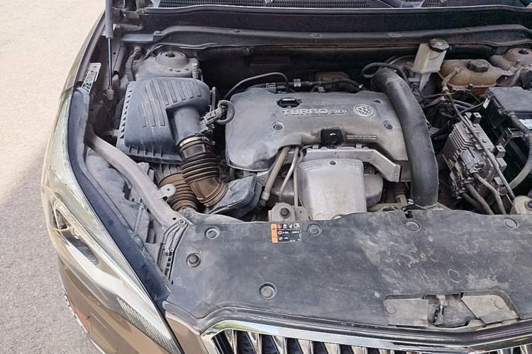 Used Buick Envision 2016 28T Four-Wheel Drive Elite Version Engine Bay Right