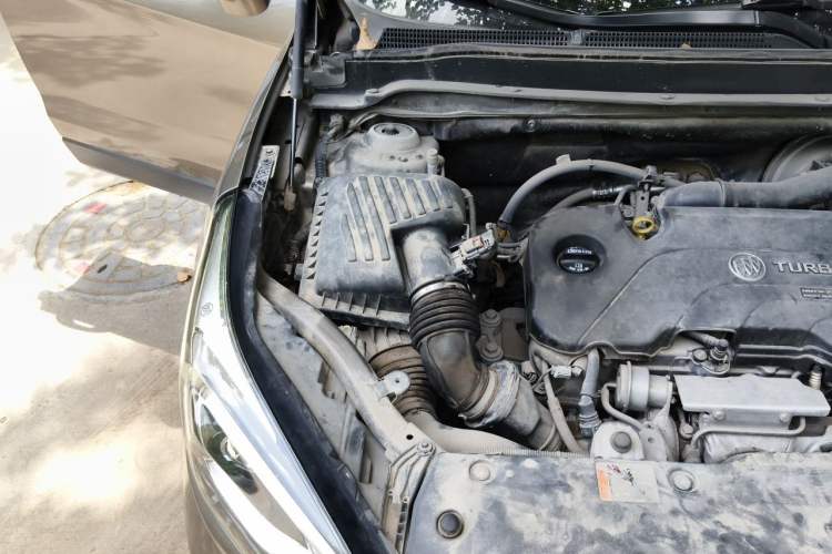 Used Buick Envision 2016 20T Two-Wheel Drive Leading Version Engine Bay Right