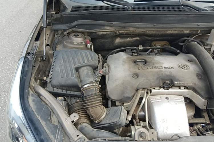 Used Buick Envision 2016 28T Four-Wheel Drive Elite Version Engine Bay Right