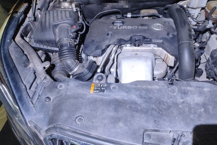 Used Buick Envision 2016 28T Four-Wheel Drive Elite Version Engine Bay Right