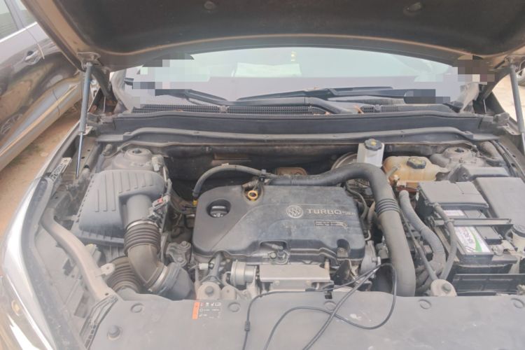 Used Buick Envision 2016 20T Two-Wheel Drive Leading Version Engine Bay Right