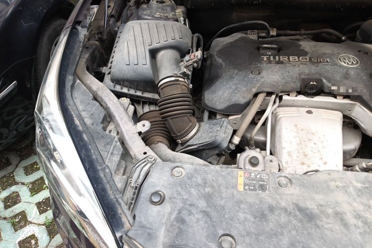 Used Buick Envision 2016 28T Four-Wheel Drive Elite Version Engine Bay Right