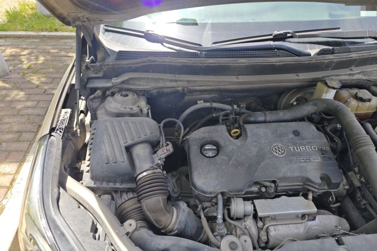 Used Buick Envision 2016 20T Two-Wheel-Drive Elite Model Engine Bay Right