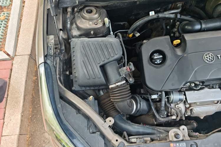 Used Buick Envision 2016 20T Two-Wheel Drive Leading Version Engine Bay Right