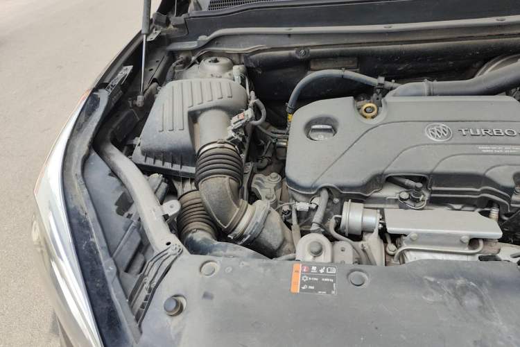 Used Buick Envision 2016 20T Two-Wheel-Drive Elite Model Engine Bay Right
