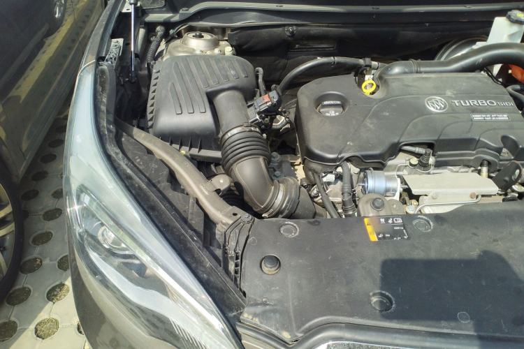 Used Buick Envision 2016 20T Two-Wheel Drive Leading Version Engine Bay Right