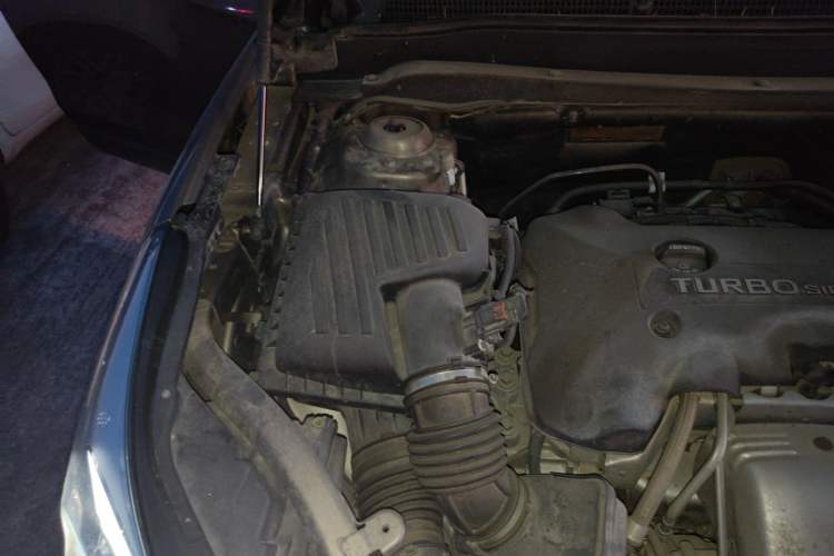 Used Buick Envision 2016 28T Four-Wheel Drive Luxury Model Engine Bay Right