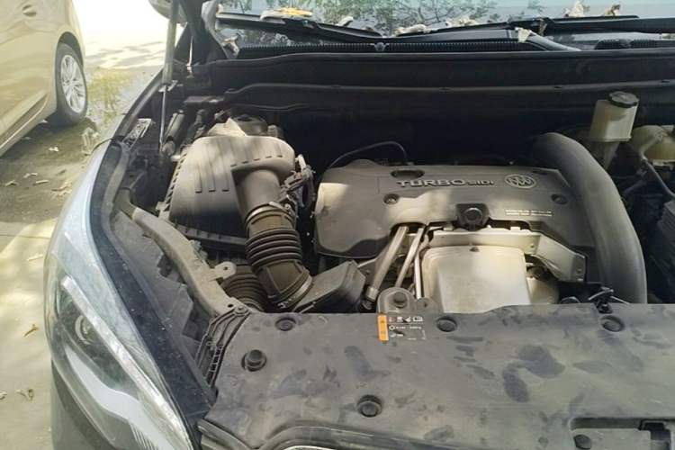 Used Buick Envision 2016 28T Four-Wheel Drive Elite Version Engine Bay Right