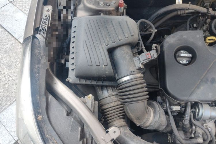 Used Buick Envision 2016 20T Two-Wheel-Drive Elite Model Engine Bay Right