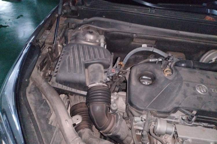 Used Buick Envision 2016 20T Two-Wheel Drive Leading Version Engine Bay Right