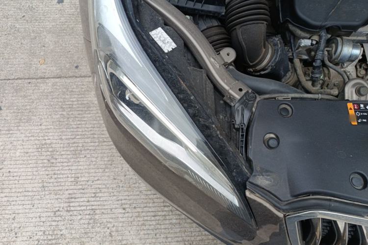 Used Buick Envision 2016 20T Two-Wheel-Drive Elite Model Engine Bay Right