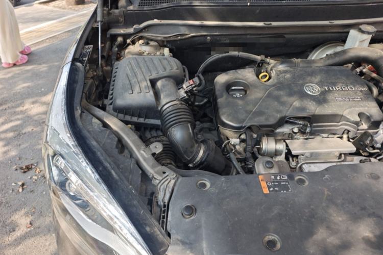Used Buick Envision 2016 20T Two-Wheel-Drive Elite Model Engine Bay Right