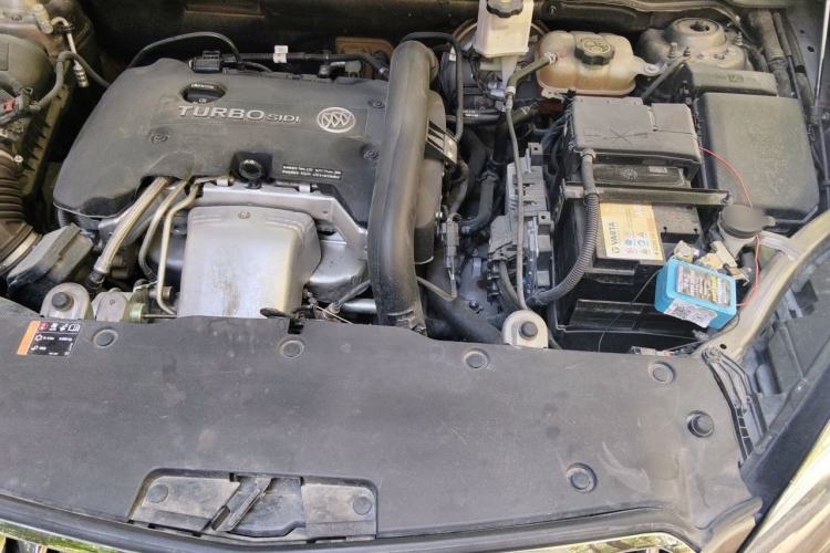 Used Buick Envision 2016 28T Four-Wheel Drive Elite Version Engine Bay
