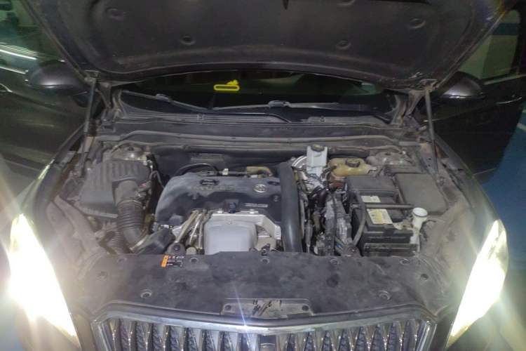 Used Buick Envision 2016 28T Four-Wheel Drive Elite Version Engine Bay